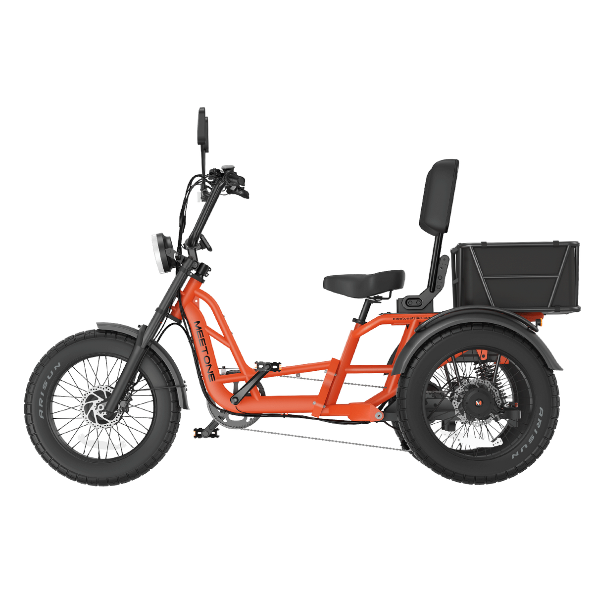 Rear side profile of the Meet One Tour 2.0 semi-recumbent e-trike.
