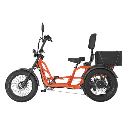 Rear side profile of the Meet One Tour 2.0 semi-recumbent e-trike.